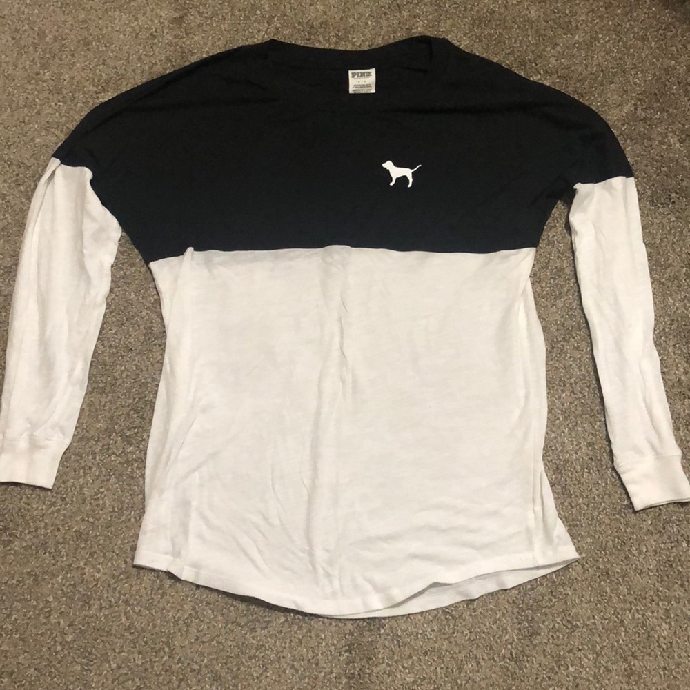 Victoria’s Secret pink long sleeve t size small